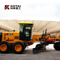 Greder cu motor de 220 CP cu motor Cummins